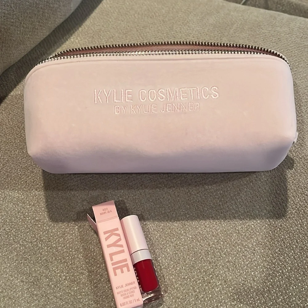 Kylie Cosmetics Lip Gloss - Mary Jo K Red